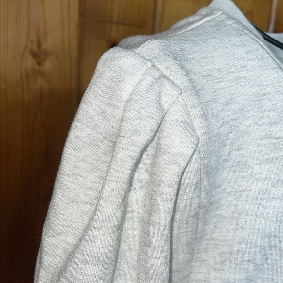 Ethereal crew neck pull over sweatshirt NWT gray puffed sleeve shoulders large - Picture 6 of 7
